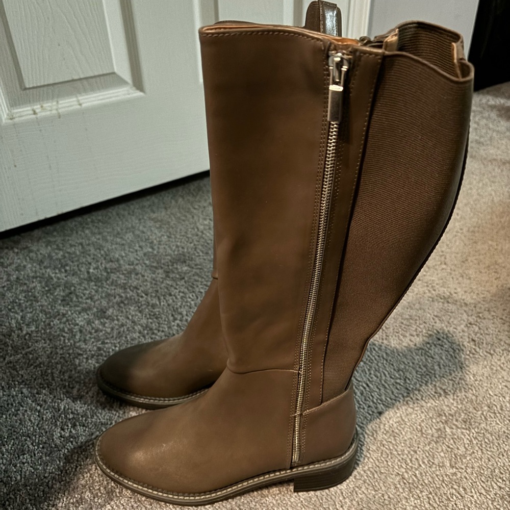 Women’s tall boots size 6 from target
